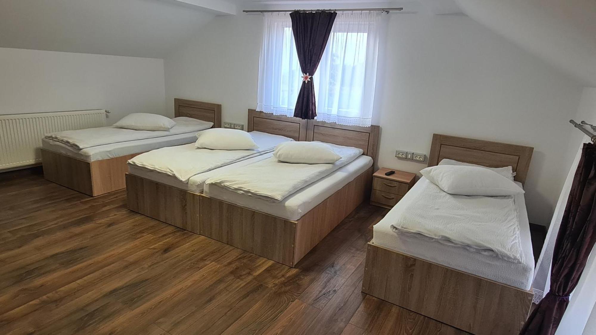 Pensiunea Anisoara Chiscau Luaran gambar